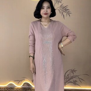 高级感妈妈针织连衣裙秋冬长袖毛衣打底衫女中长款V领时尚显瘦