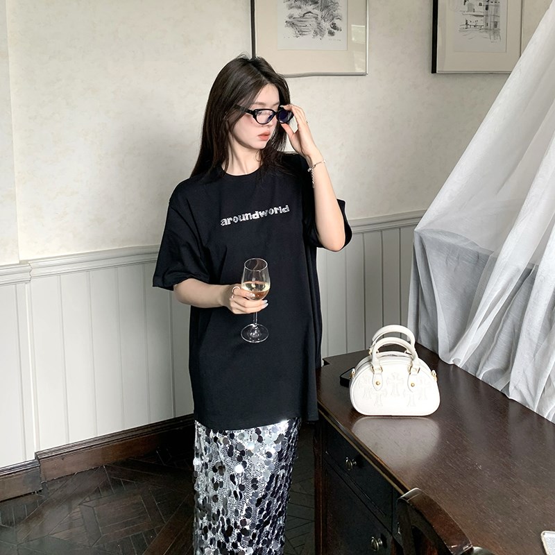 黑色短袖正肩大t恤女夏季长款体恤衫设计感宽松微胖独特漂亮上衣图片