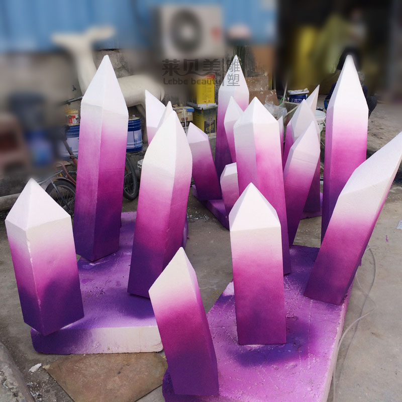 酒店婚庆落地摆放美陈道具闪亮纯白色冰锥冰柱丛定制做泡沫雕塑