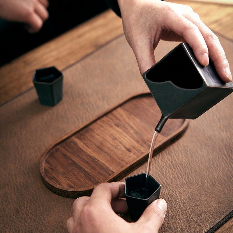 一条日式清酒壶套装烫酒器家用黄酒温酒壶陶瓷酒杯酒具分酒器高档