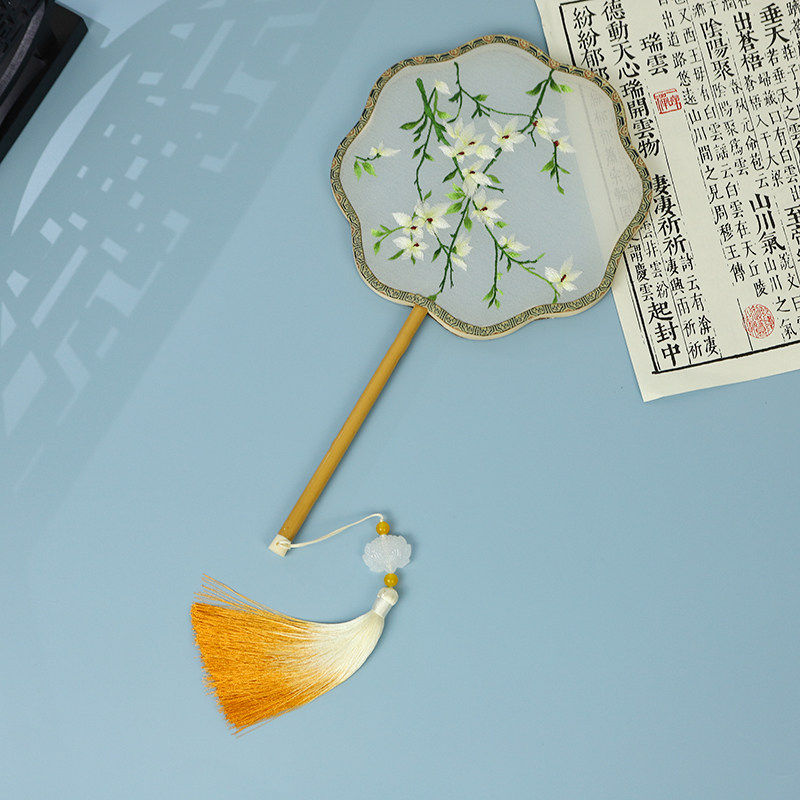 绣花古风团扇手工苏绣古代古风旗袍舞蹈绣花圆扇宫扇汉服复古扇子