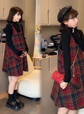 孕妇装秋季2023新款套装时尚洋装女装格仔毛呢抱婴袋裙毛衣两件套