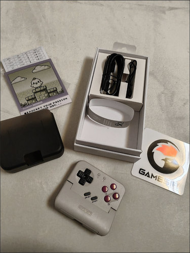 ［全新正品］盖世小鸡P1塔可游戏手柄无线便携夹持竖向神器模拟器