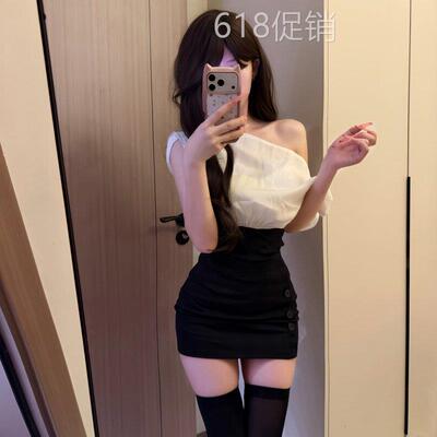IQCQ纯欲甜辣风露肩收腰拼色褶皱设计感上衣女显瘦包臀短裙套装