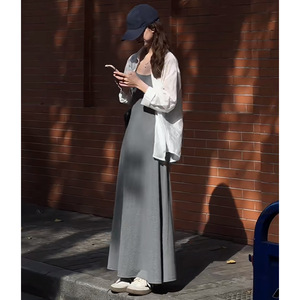 灰色吊带裙连衣裙夏长裙女2026新款背心修身小个子感收腰裙子