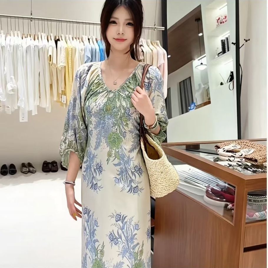 棉绸海边度假紫色连衣裙女长款中袖新款夏季大码显瘦V领A字裙超仙