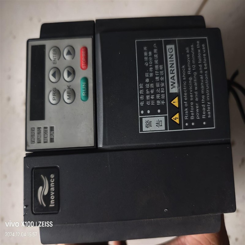 汇川变频器MD210T1.5B   1.5KW功能正常的一个