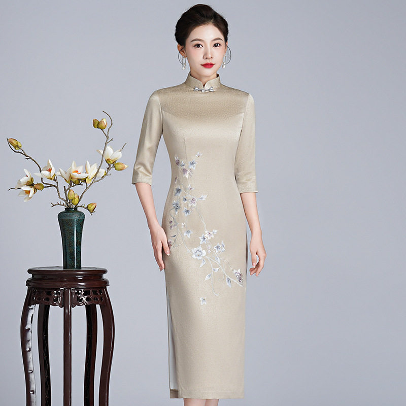 香槟色刺绣新款醋酸旗袍年轻款妈妈婚宴装礼服喜婆婆女