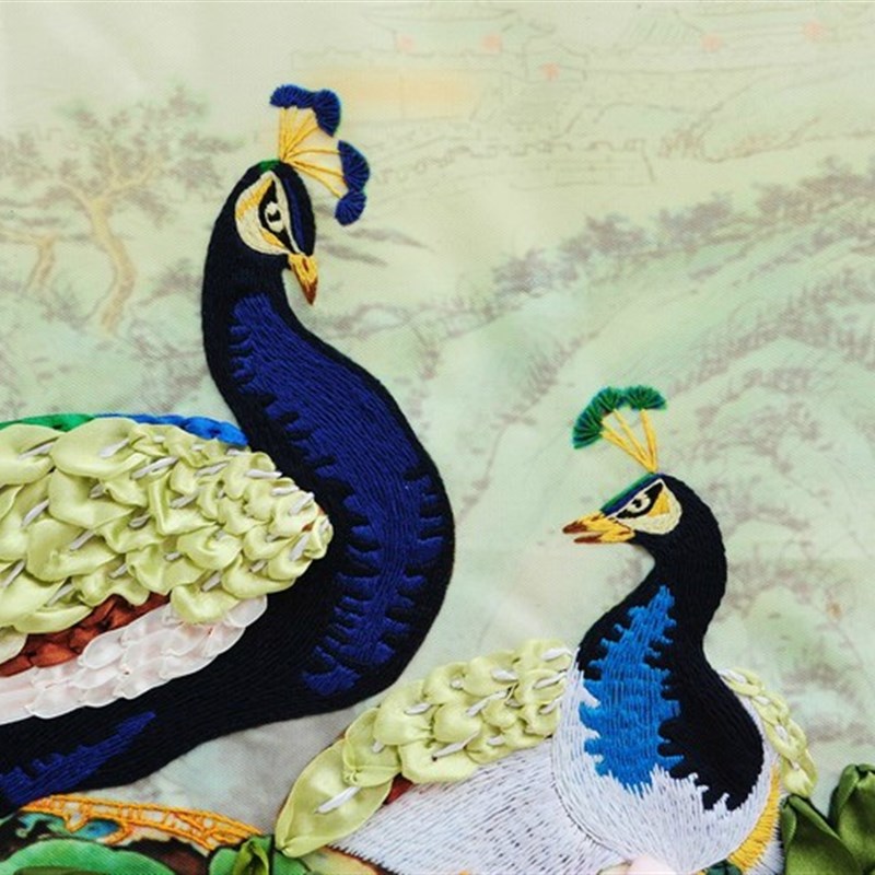 新款丝带绣花开富贵孔雀牡丹图梅花版2米立体彩印客厅挂画非十字