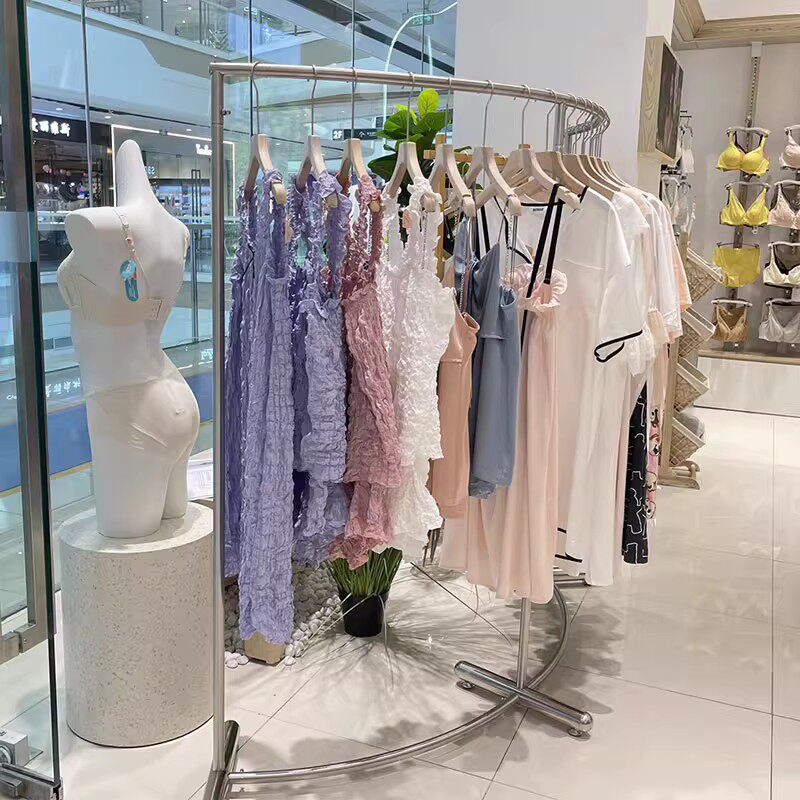服装店展示架弧形中岛挂衣架落地式不锈钢陈列道具店铺中间衣货架