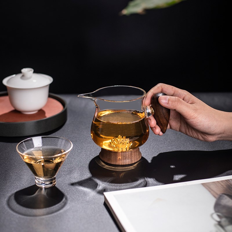 首艺造日式个性玻璃公道杯茶具分茶器木把倒茶杯