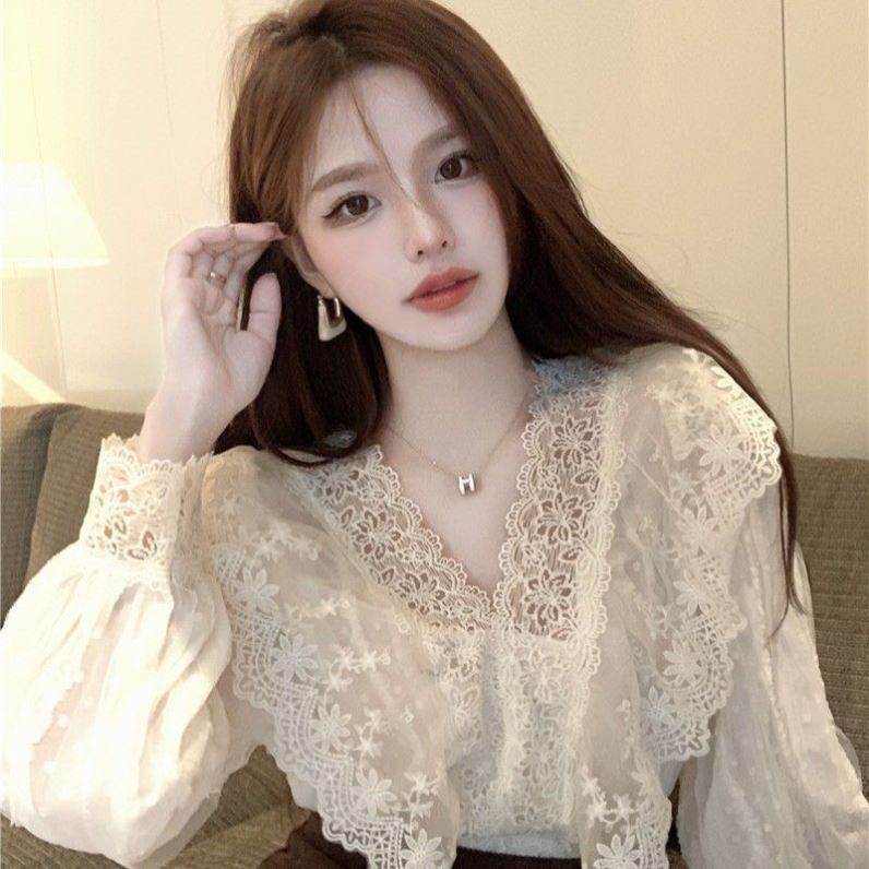 2026早秋季蕾丝娃娃领雪纺衬衫女高级设计感小众法式甜美别致上衣