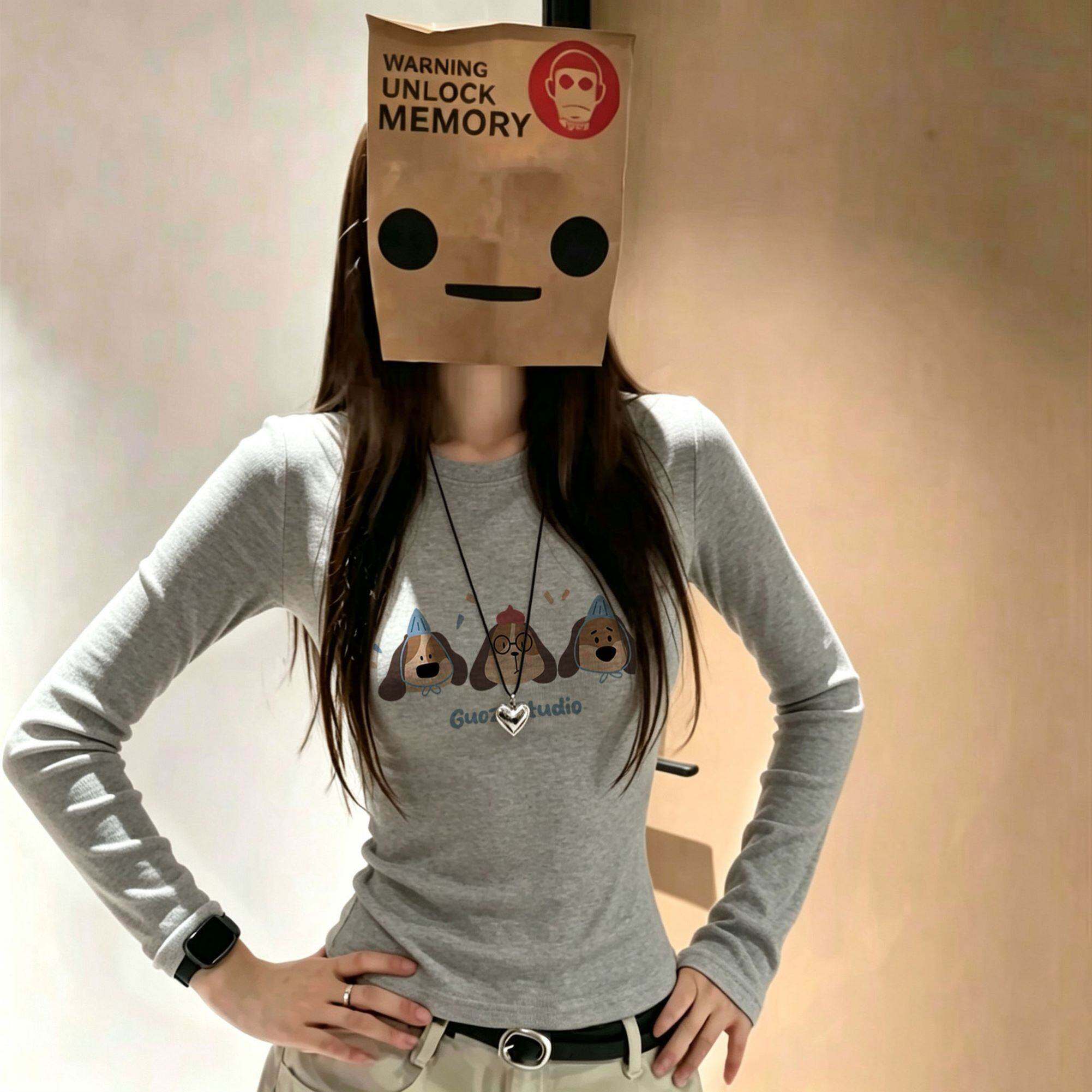 【店铺热销】灰色正肩圆领长袖恤女印花秋冬季收腰显瘦修身美式