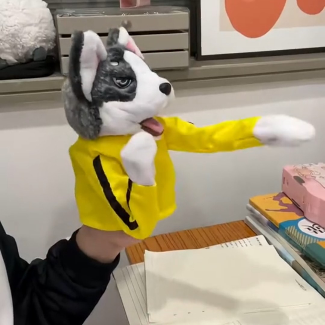 哈士奇毛绒拳击音效手偶