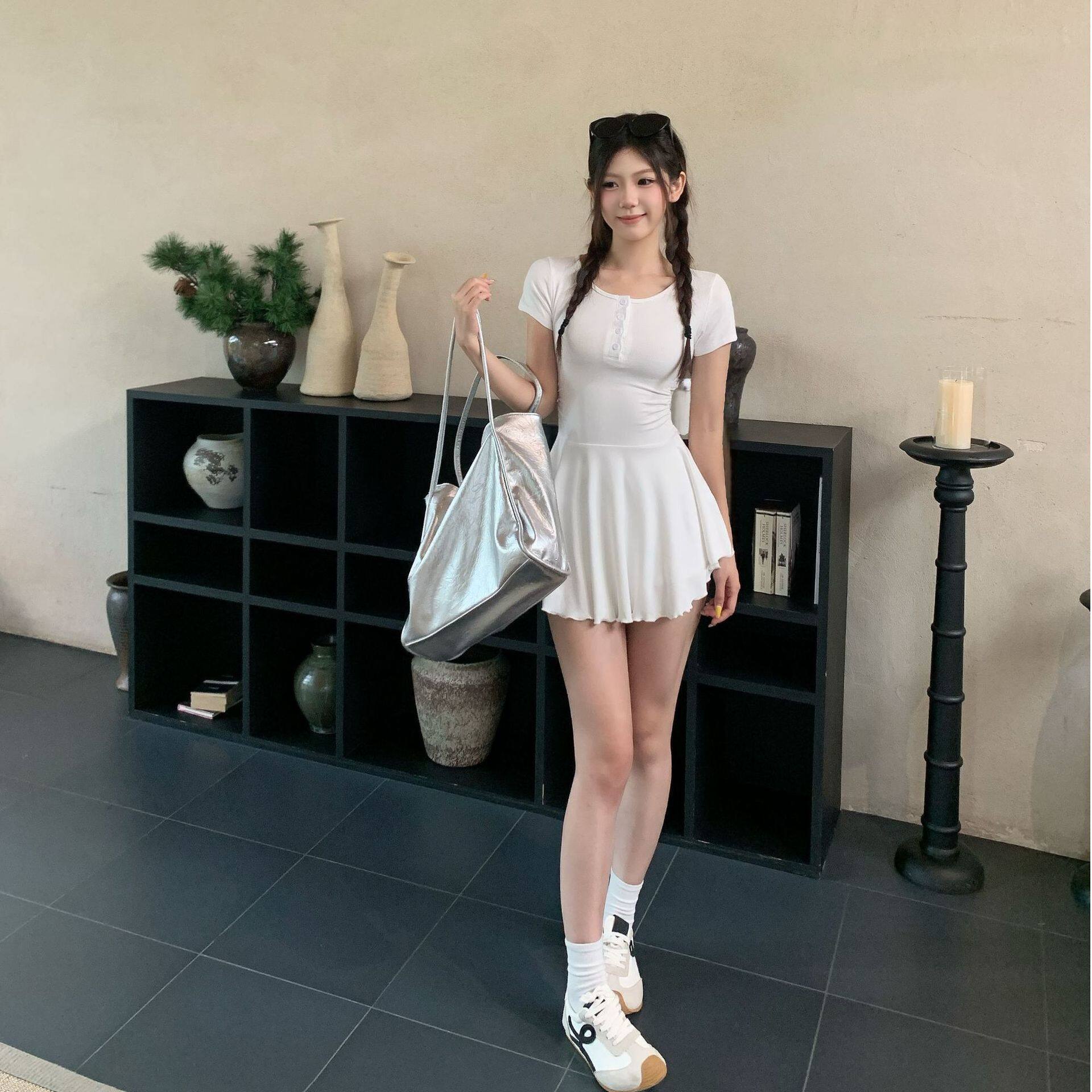 辣妹时尚性感露锁骨连衣裙(带安全裤)俏皮芭蕾修身显瘦A字裙