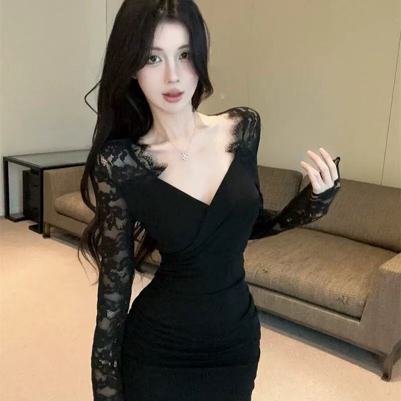 黑色气质V领长袖内搭连衣裙女装春季辣妹修身显瘦蕾丝包臀短裙子