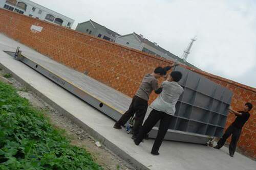3.2X18米地磅价格 100吨电子地上衡价格100吨电子秤价格