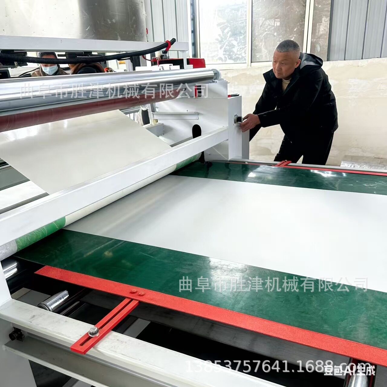 橡胶皮PVC复合机广告标语覆膜机祖木纤维墙板硬包大板冷贴机图片