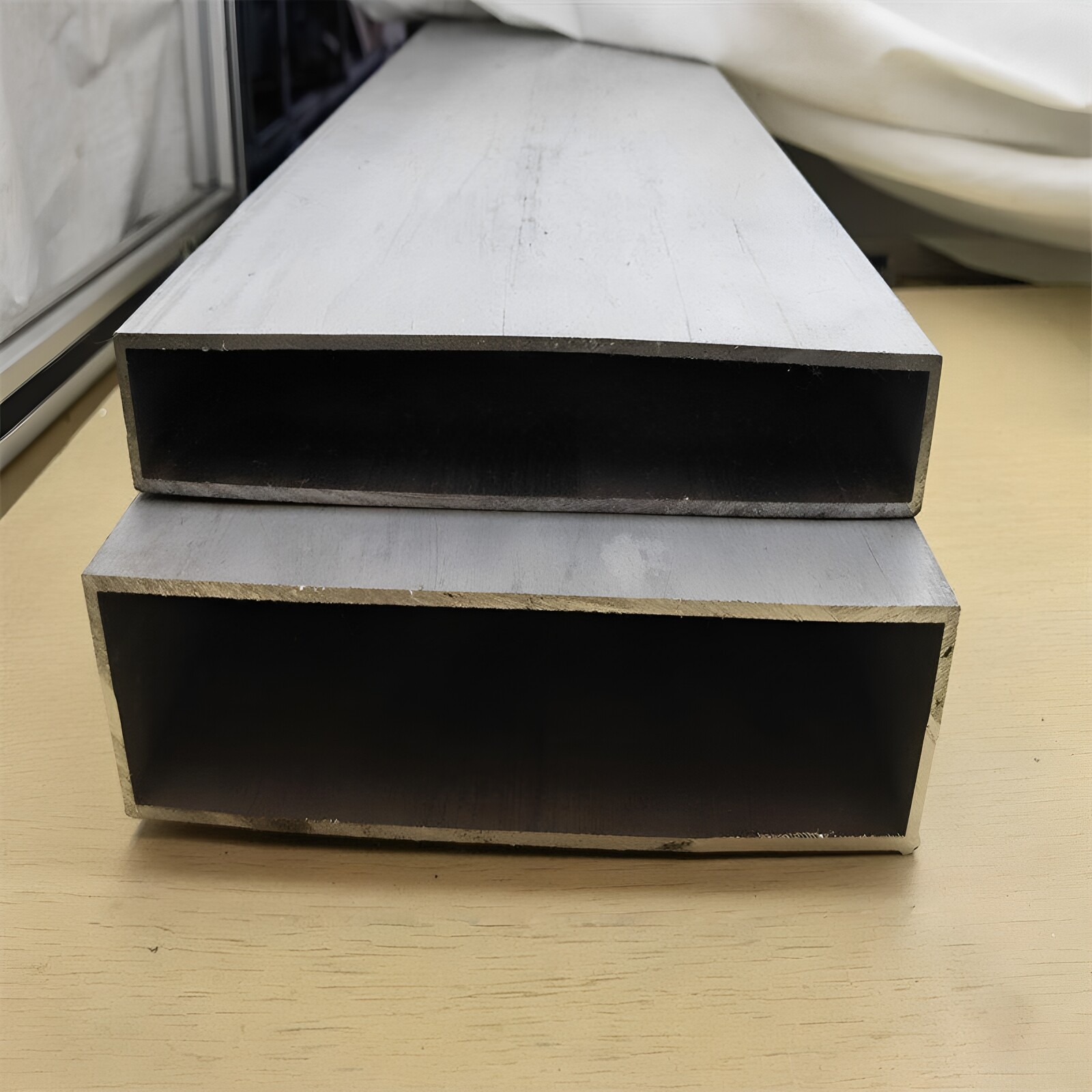 300-250特大号铝合金方管300*30 250*50 240*60矩形方通扁管型材