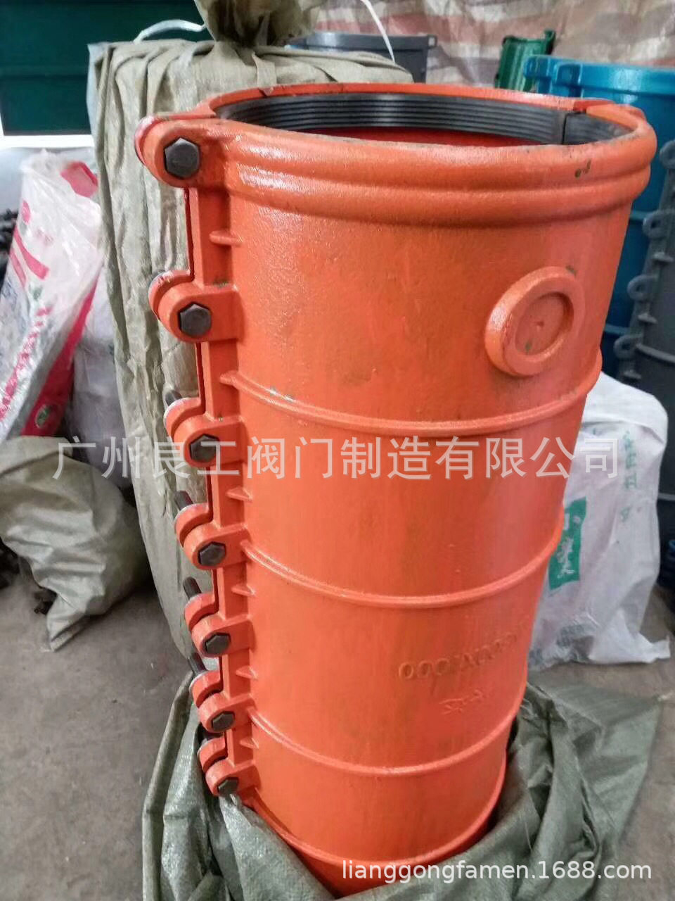 堵漏器哈夫节 PVC管道抢修节价格 铸铁管承插口90度弯头45度弯头图片