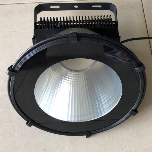 厂家直供12-85V110-220V塔吊灯投光灯100W200W300W