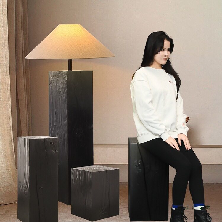 碳化黑木墩展示台地台方形立柱展台展示架花店产品陈列柜图片