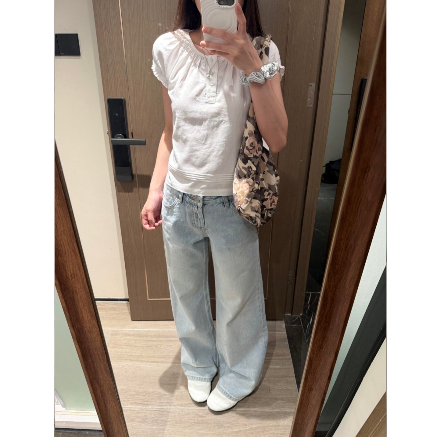 辣妹低腰修身显瘦直筒裤女夏季新款美式潮流浅浅泛白牛水洗牛仔裤