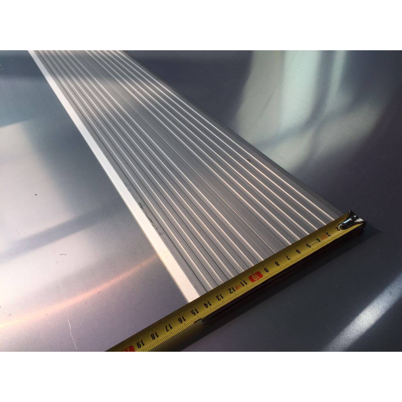 铝合金防滑盖板楼地面伸缩缝盖板 线槽专用金属盖板 多规格选择图片