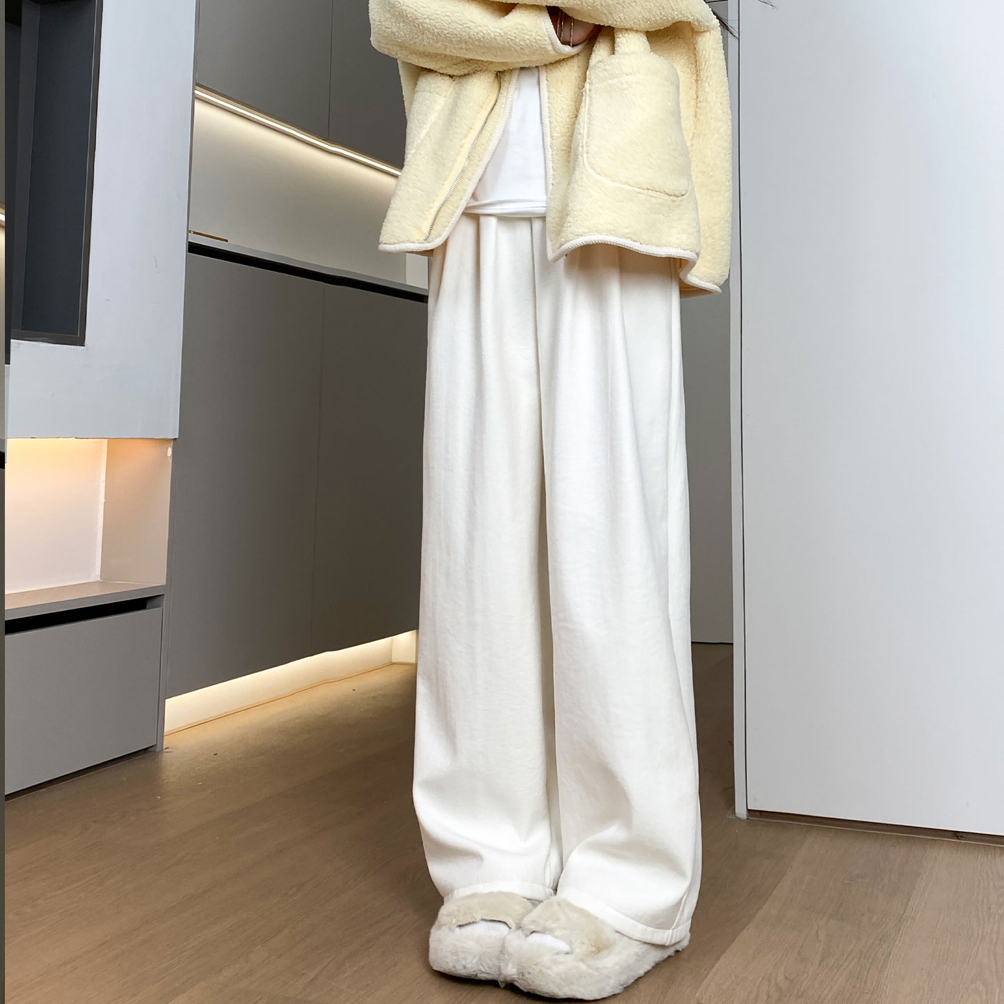 白色加绒裤子女季冬加厚防风棉裤小个子休闲宽松糯米直筒奶芙裤子