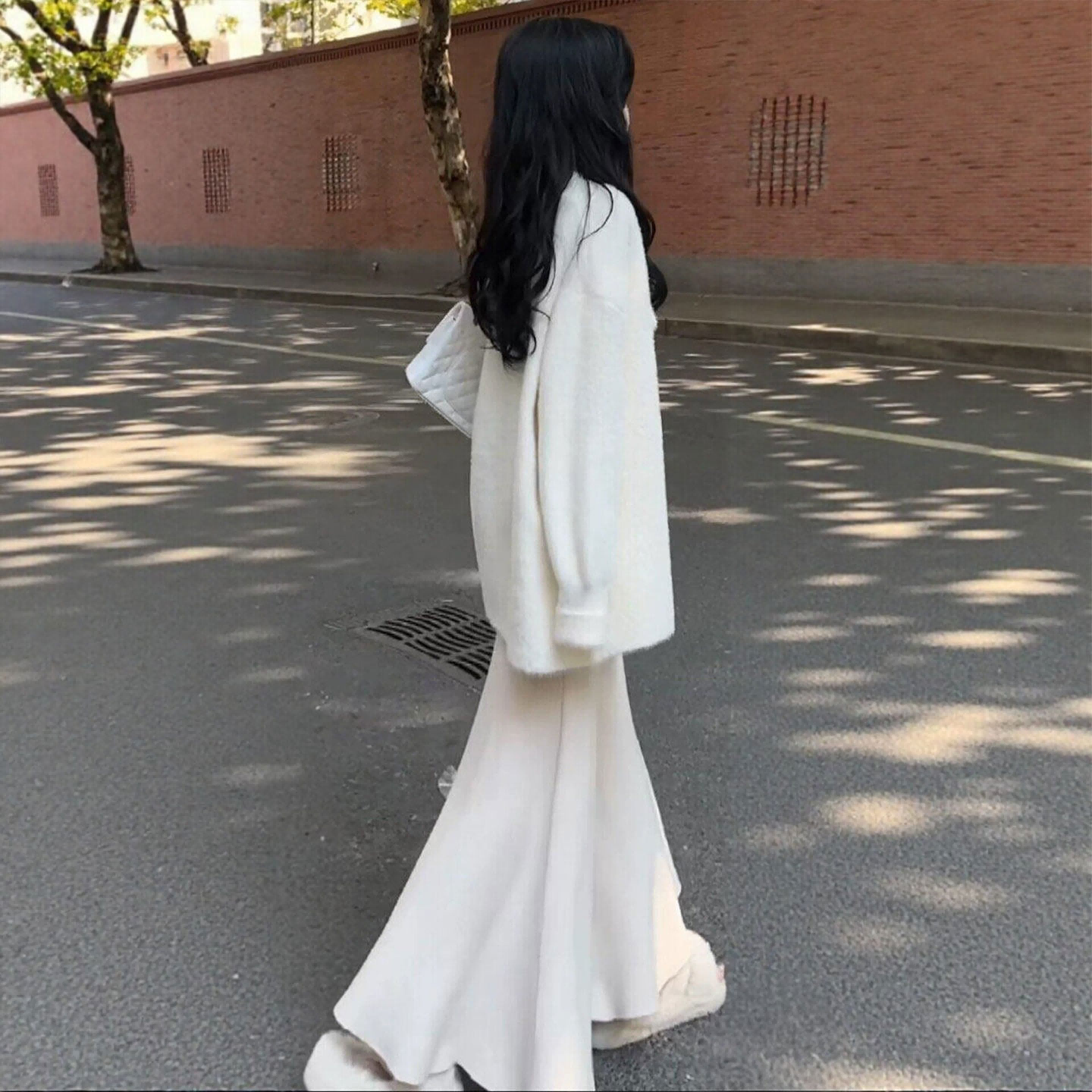 白色半身裙女秋2026新款今年流行爆款a字半裙高腰显瘦包臀鱼尾裙