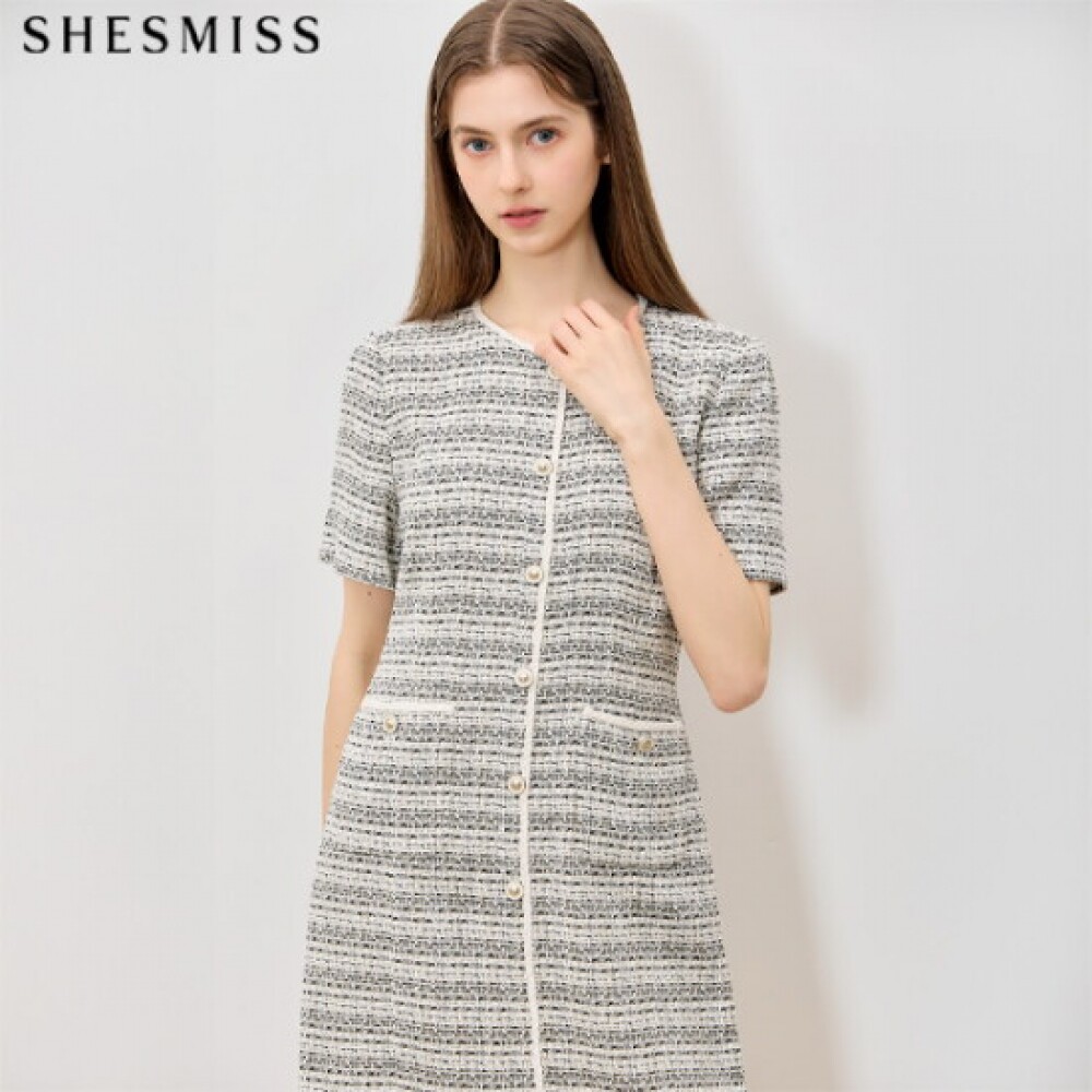 SHESMISS 短袖连衣裙 高级版呢料 (标价: 498000韩元)