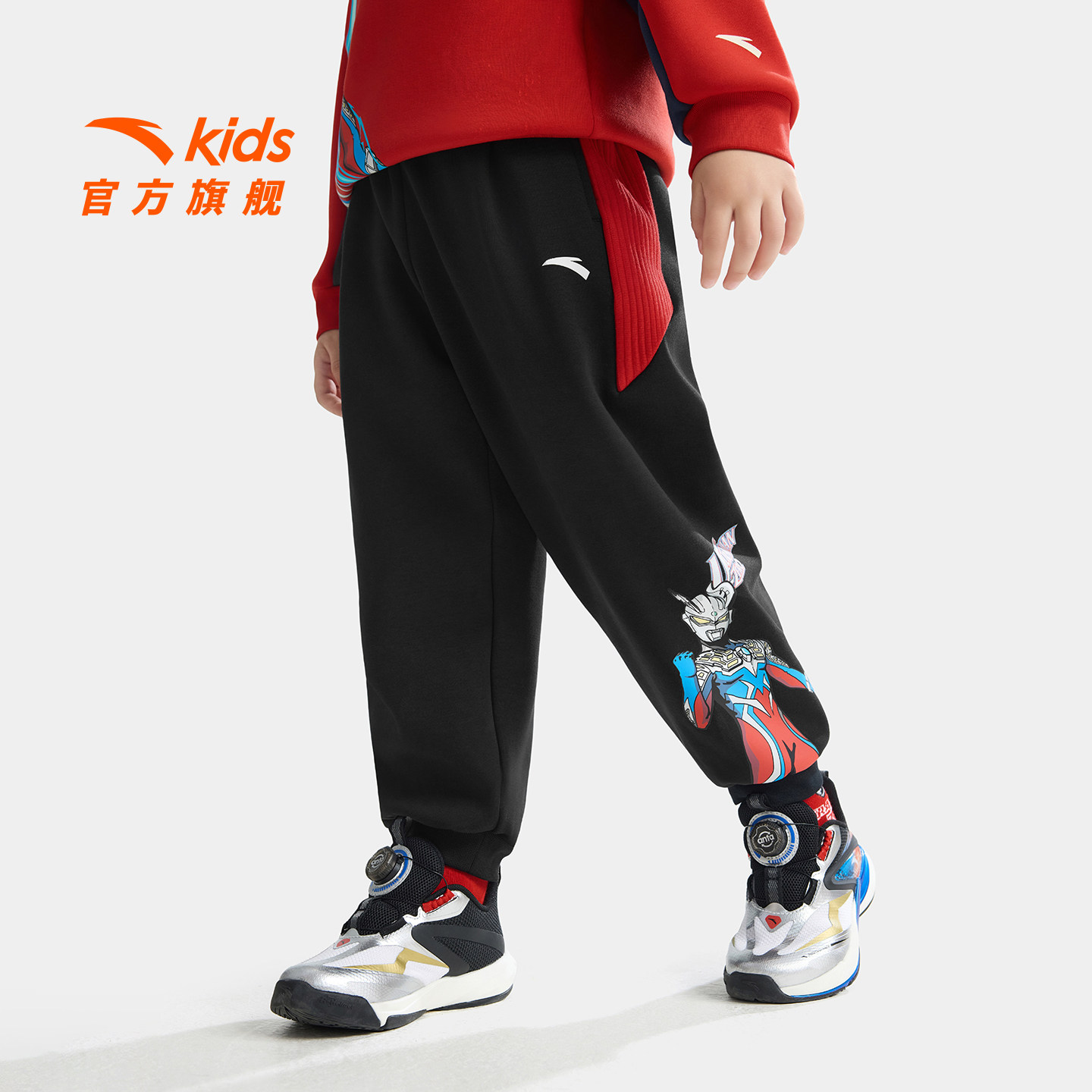 奥特曼IP安踏童装男童裤子小童春秋款2026春季新款儿童卫裤运动裤