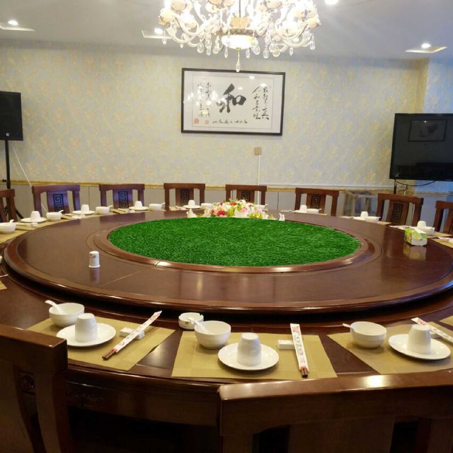 圆形草坪不掉渣草皮酒店大圆桌中间装饰草垫子转盘摆花人造草摆件