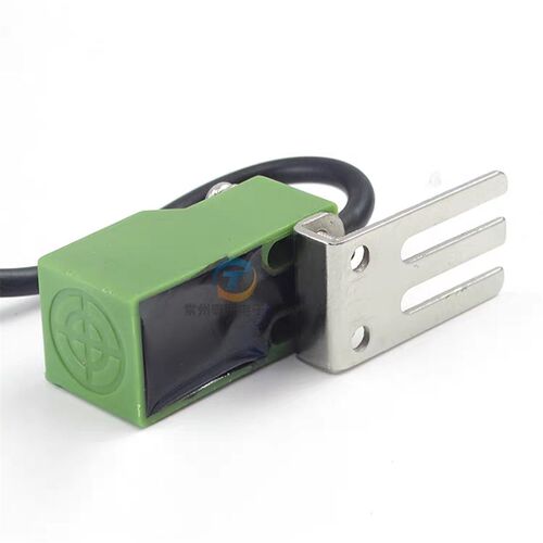 方型接近开关感测器安装支架  固定件SN04-N 光电开关支架E3Z-D61