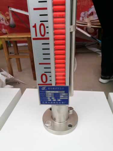 磁性翻板液位计UHZ-519C-310 江苏天成液位仪表厂侧装水位计