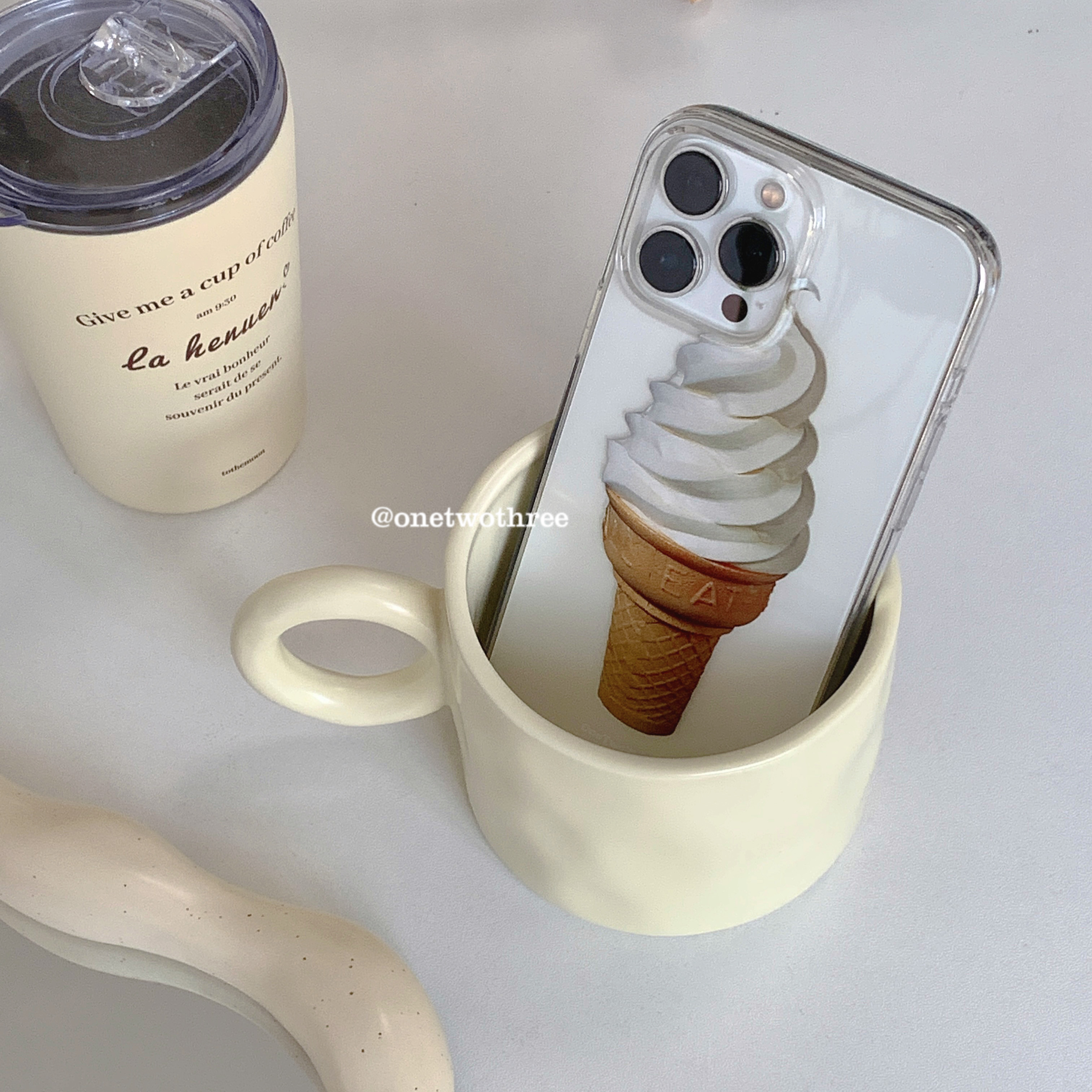 iPhone13promax透明软壳简约