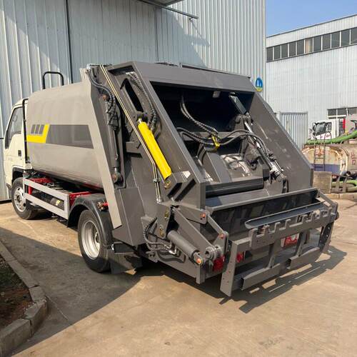 【程力集团】出口东风 4x2 6立方米压缩垃圾车 道路垃圾清理