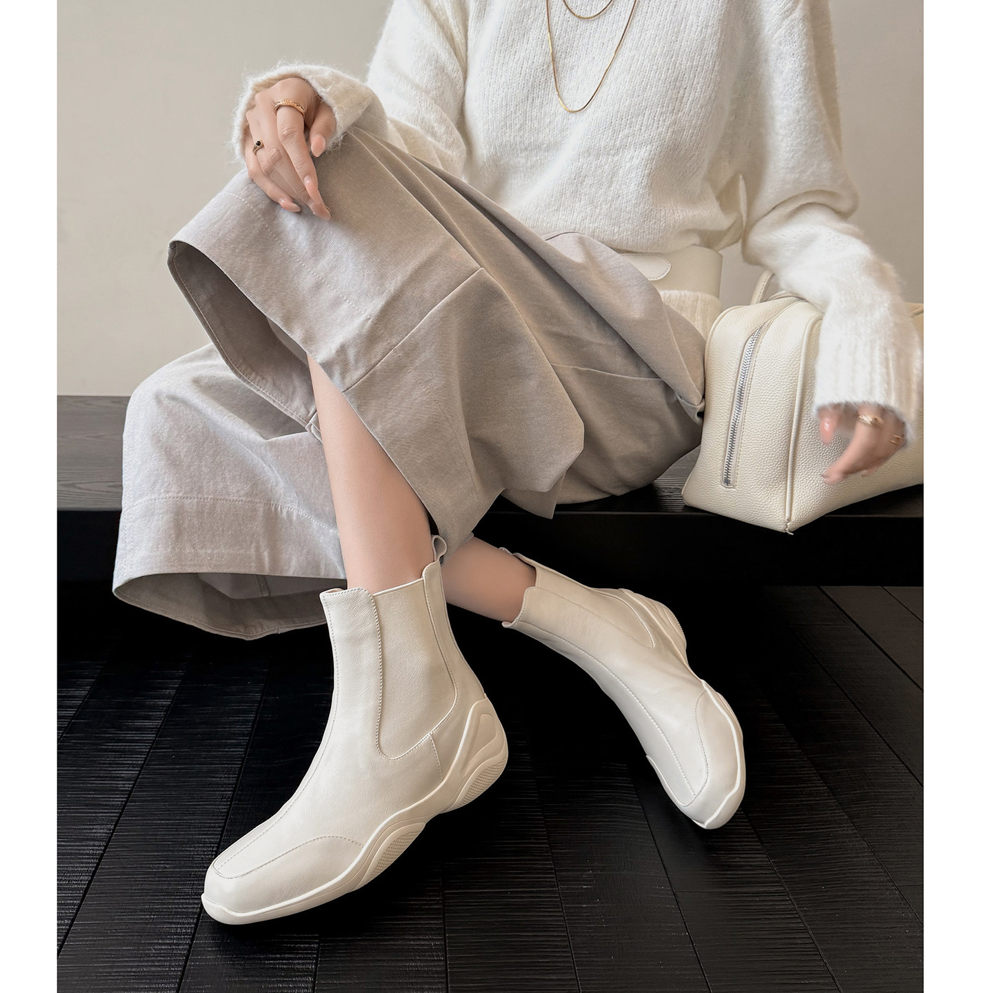 LTMODA / 跟高6cm内增高头层牛皮切尔西靴女冬季短靴百搭舒适靴子