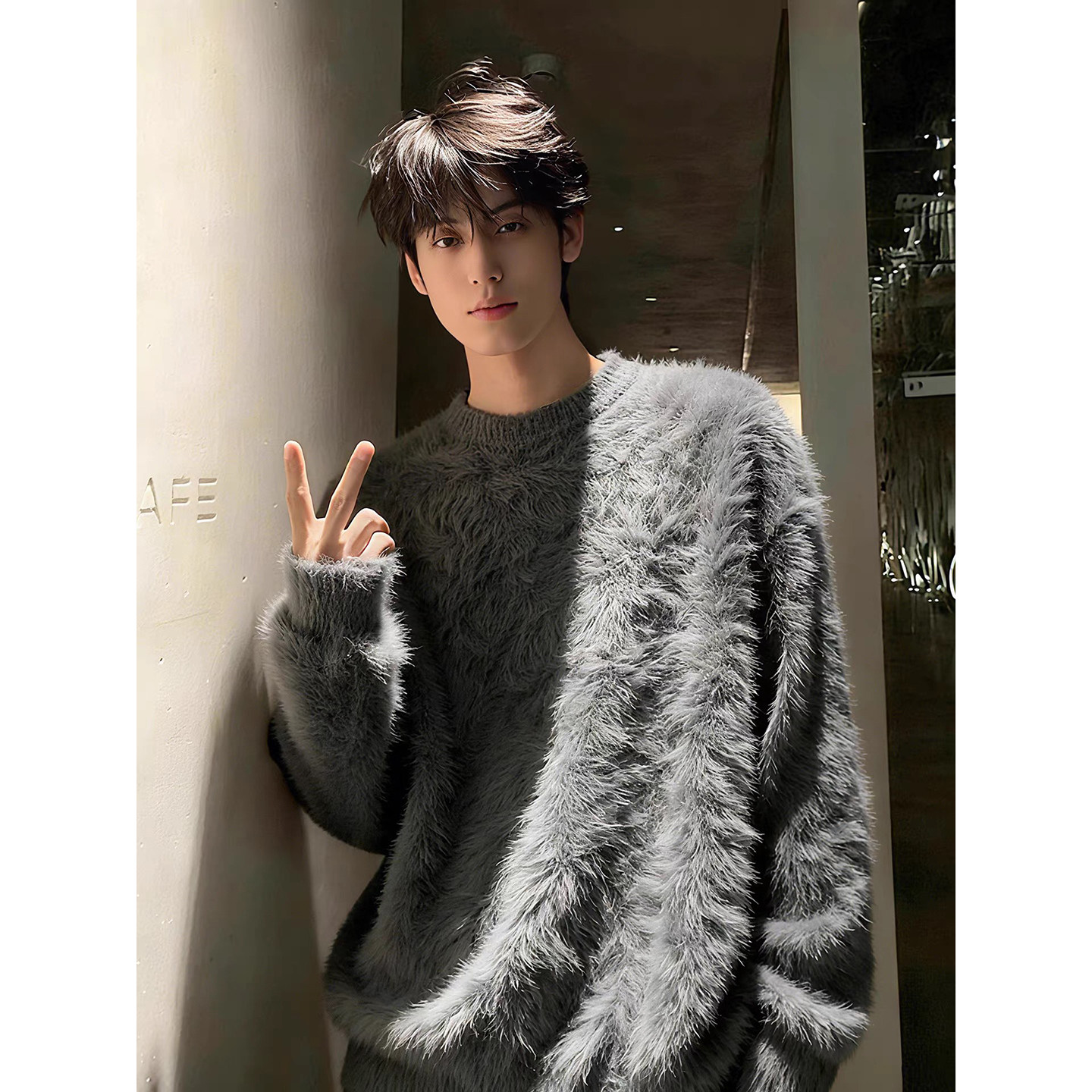 深灰色水貂绒毛衣男款冬