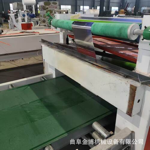毛毡布防火材料复合机   铝膜硅酸铝针刺毯卷对卷涂胶复合一体机