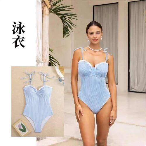 服装ai生成立体3D图主图白底平铺图效果图平面图设计AI服装换装