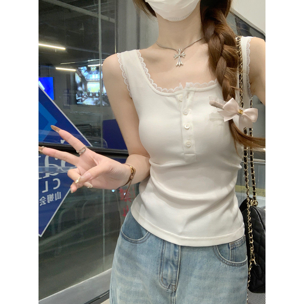 方领蕾丝边纽扣背心女夏季纯