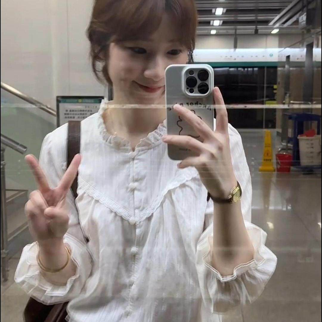 法式甜美花边领白色长袖衬衫女2026春季新款韩版宽松别致内搭衬衣