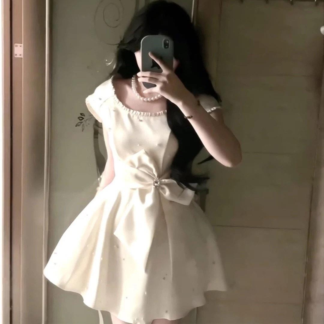 轻奢重工白色珍珠公蝴连身裙女夏季级高感小主个子蝶LQA结礼服短