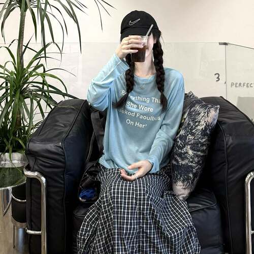 蓝色慵风字母印花长袖T恤装套女CFF秋松弛感复格子半身古裙两懒件