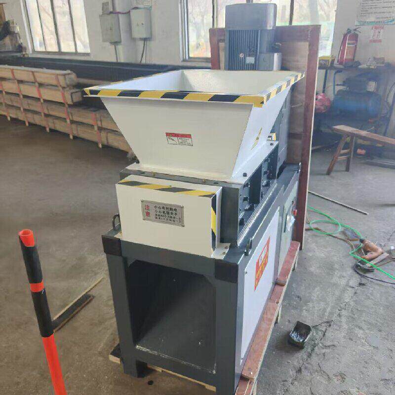 工业固废生活垃圾破碎分选金属塑料化工桶机油壶粉碎小型撕碎机