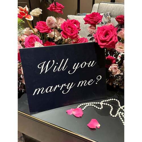 求婚will you marry me字KT板手举牌室内布置装饰灯网红求婚用品