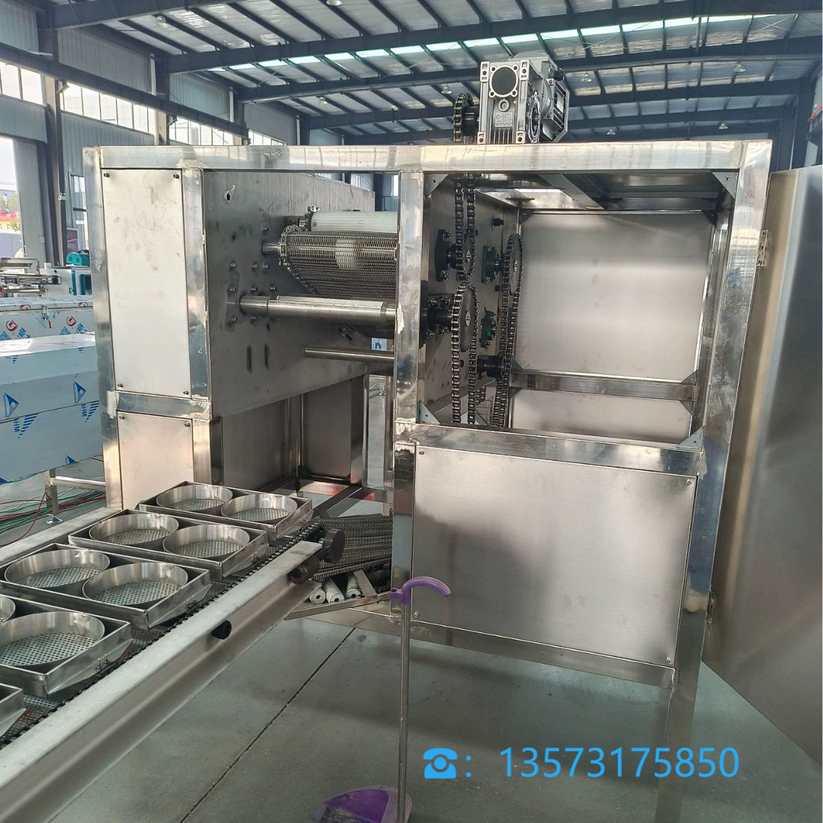 油炸方便面生产线上门安装调试速食快餐面加工成型设备厂家