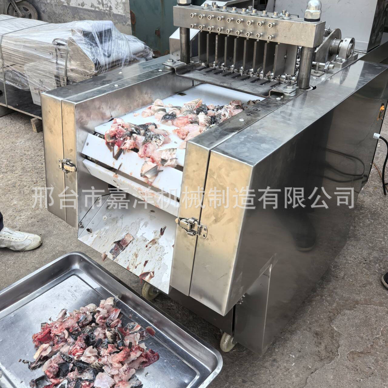 全自动鸡鸭切块机商用食堂鱼鹅兔排骨砍猪蹄冻肉切丁剁鸡块小型机
