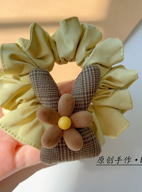 复古棕色格纹兔耳发饰温柔奶黄布艺植绒花朵大肠圈可爱少女甜美